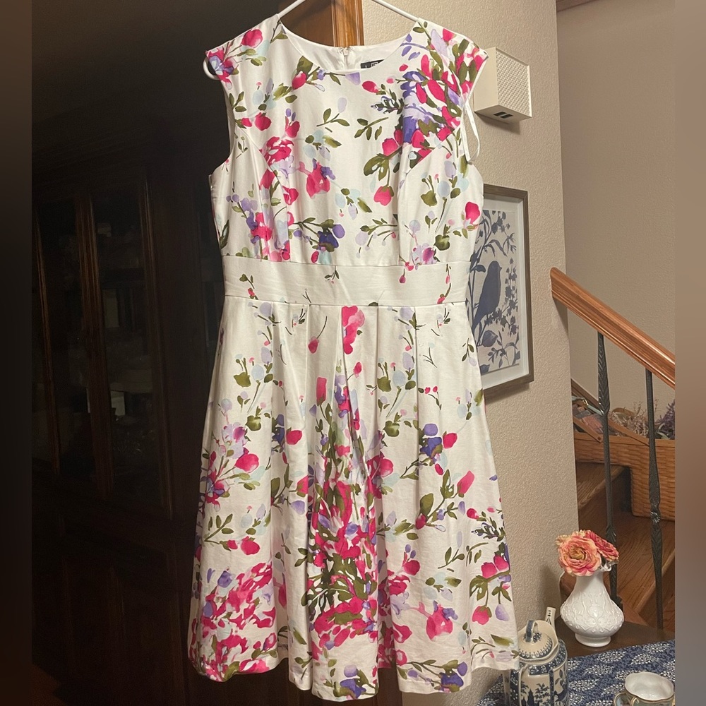 Spring Floral Midi Dress Size 8 Leslie Fay